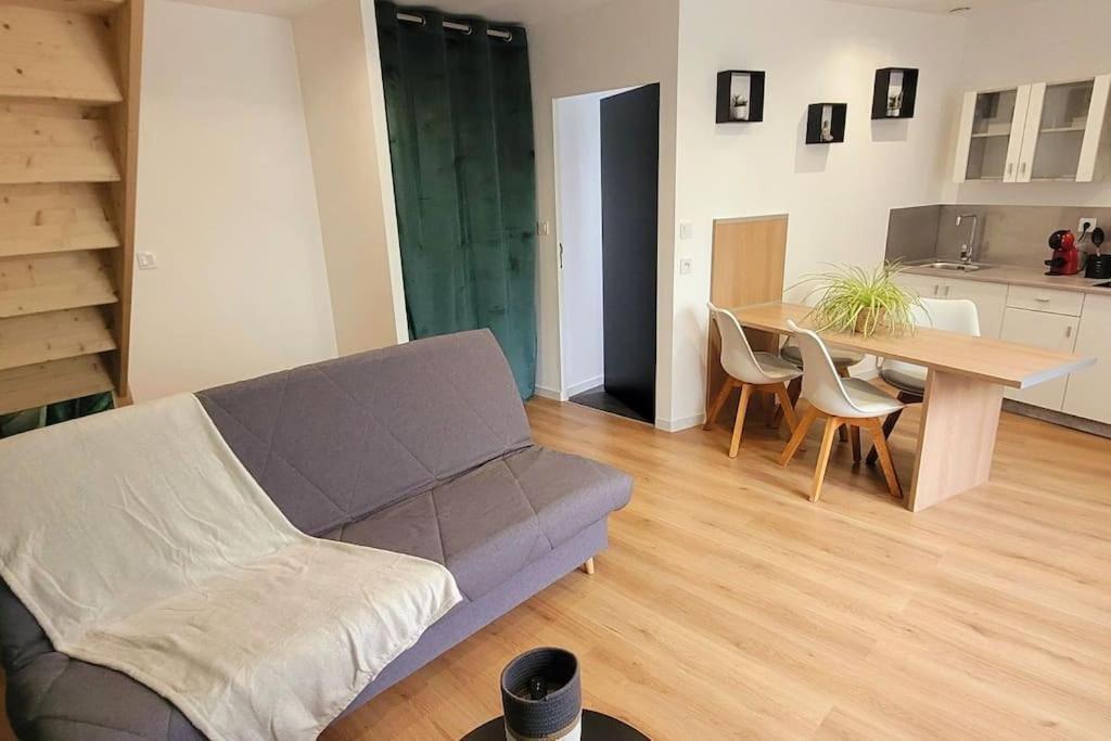 Holiday home Maison Esprit Nature - Puy Du Fou Saint-Laurent-sur-Sevre